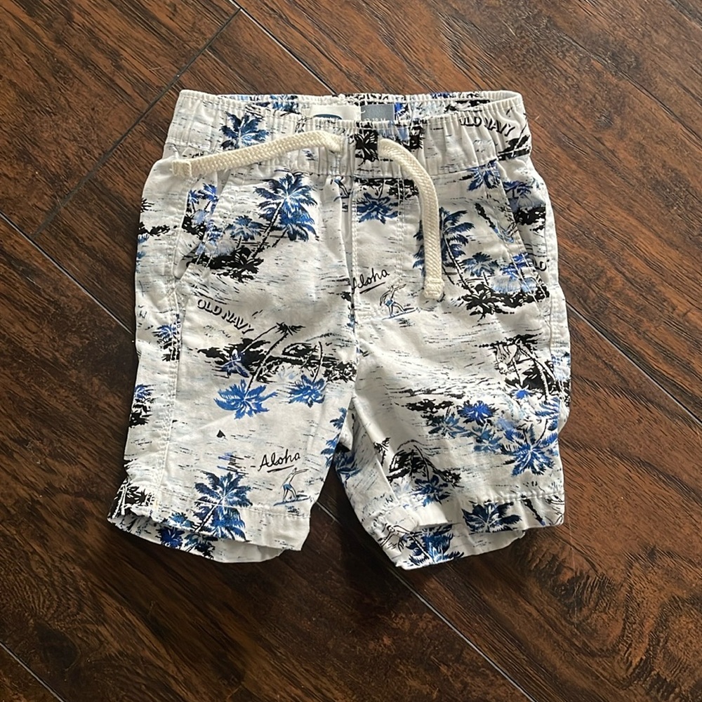 Old Navy Hawaii Aloha shorts